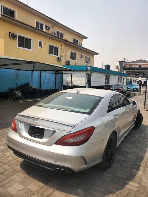 Thumbnail 6 of 2015 Mercedes-Benz C-Class